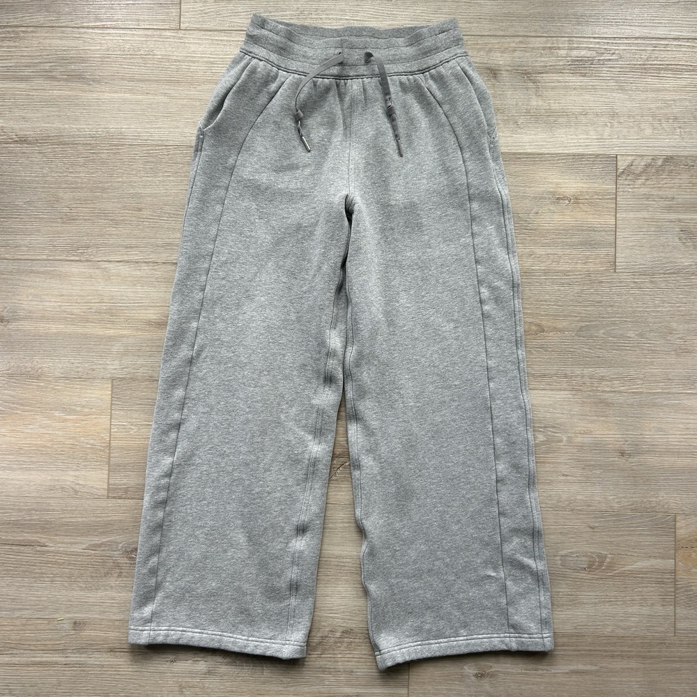 Lululemon XS Scuba Mid-Rise Wide-Leg Pant Short Ultra Light Grey 27" Inseam